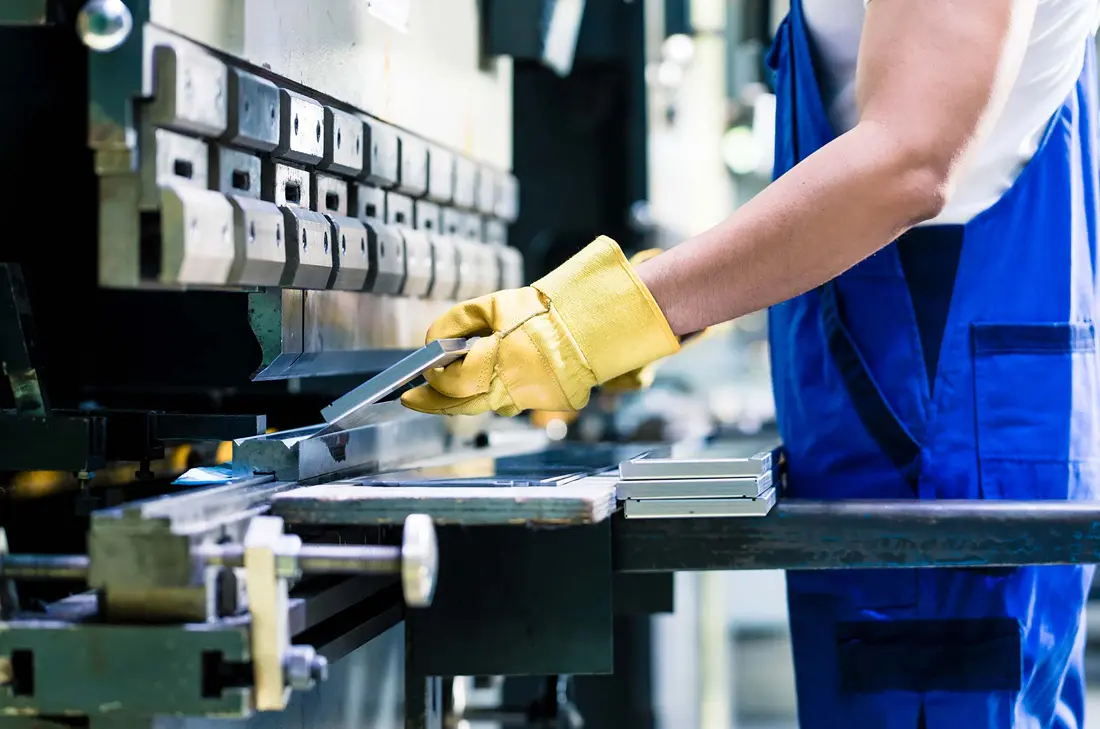 Winter is bleak, don’t forget to protect your laser processing equipment from freezing! cover