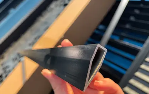 Blade table 